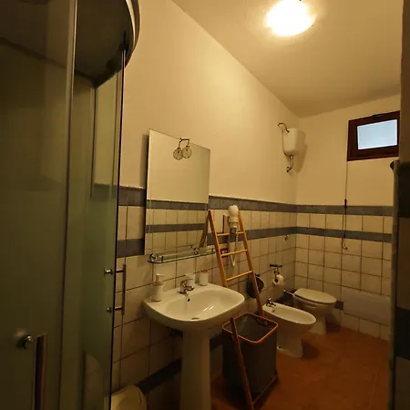 Bed and Breakfast Domu Delunas Giba