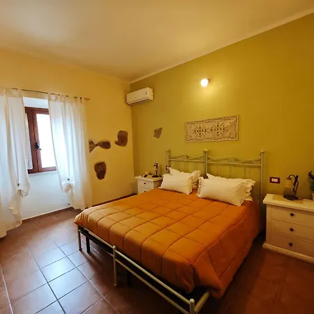 Domu Delunas 3*