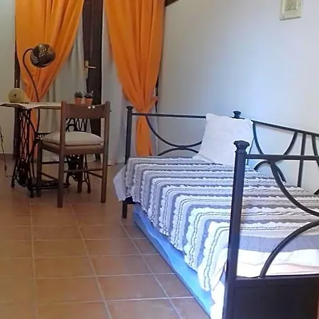 Domu Delunas Bed & Breakfast Giba