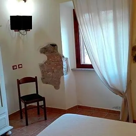 Domu Delunas Bed & Breakfast 3*