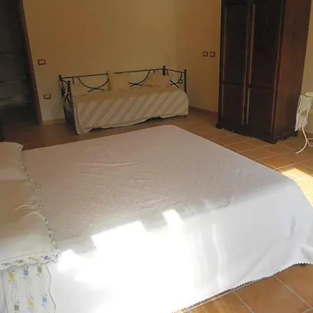 Bed & Breakfast Domu Delunas 3*