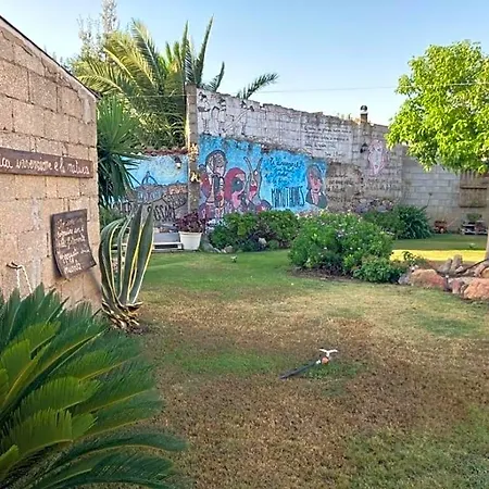 Bed & Breakfast Domu Delunas Giba