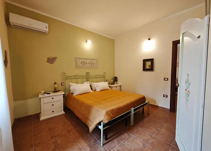 Domu Delunas 住宿加早餐酒店 Giba